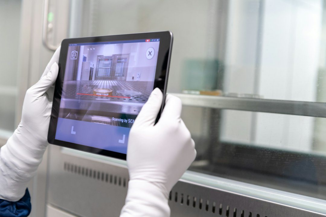 Mobile tablet scanning barcode for manufacturing